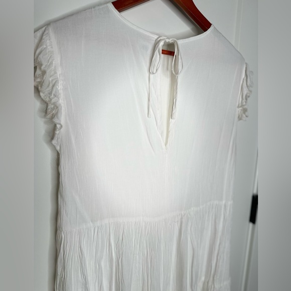 Fun flirty little dress - Picture 2 of 6